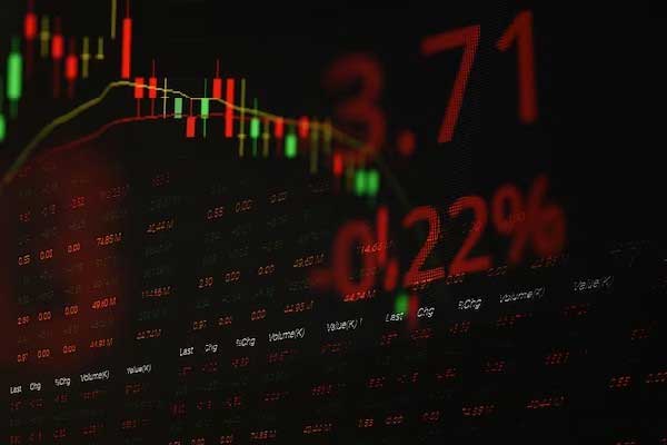 翁富豪：6.4黄金高位震荡格局延续，日内黄金最新操作策略